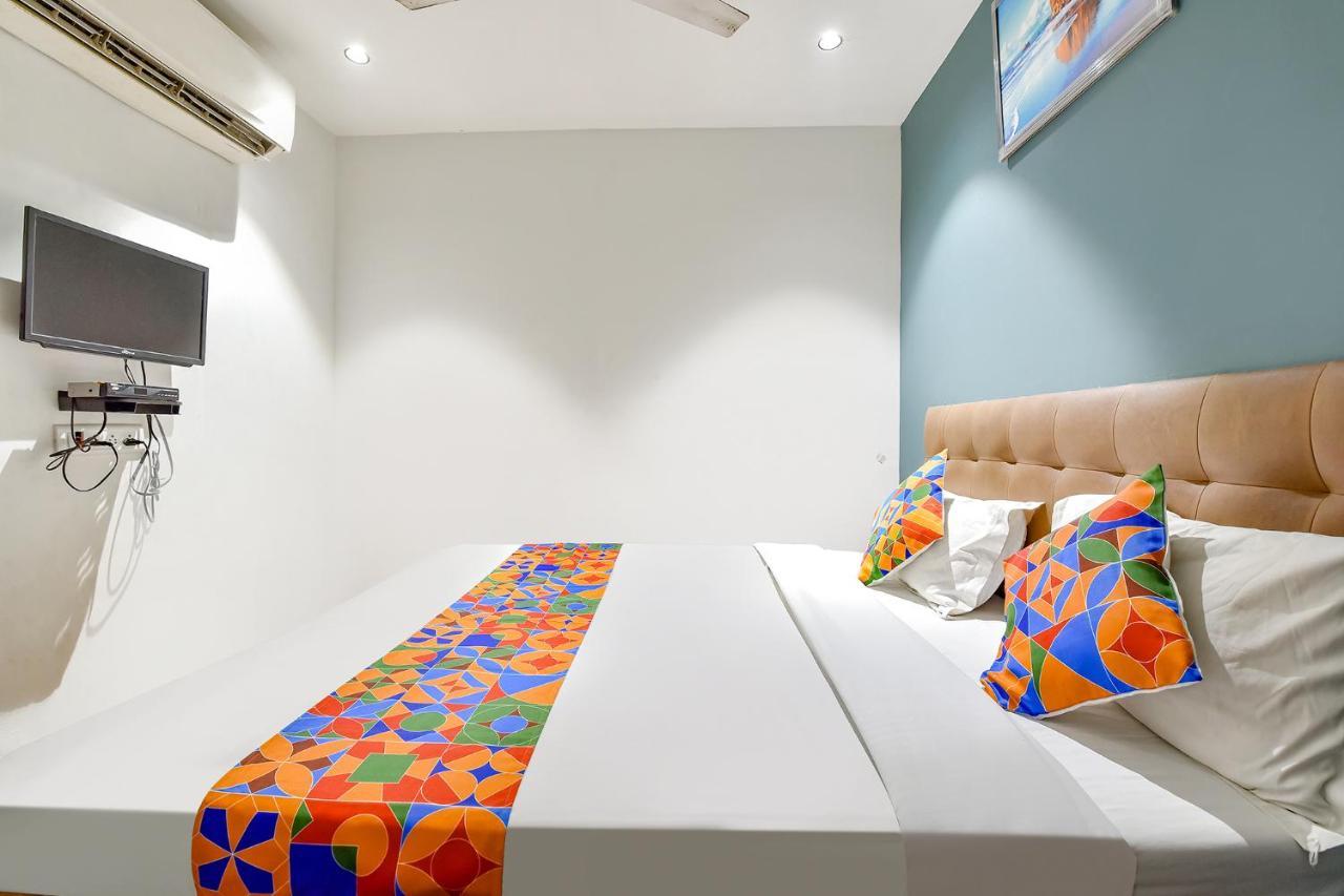 Fabhotel Nidhivan, Udhna Junction スーラト エクステリア 写真