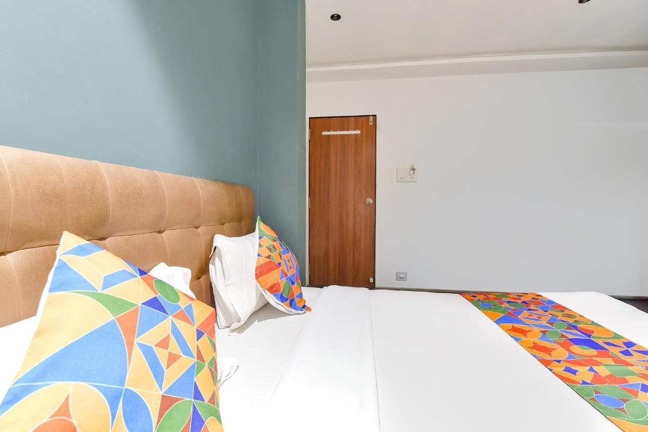 Fabhotel Nidhivan, Udhna Junction スーラト エクステリア 写真