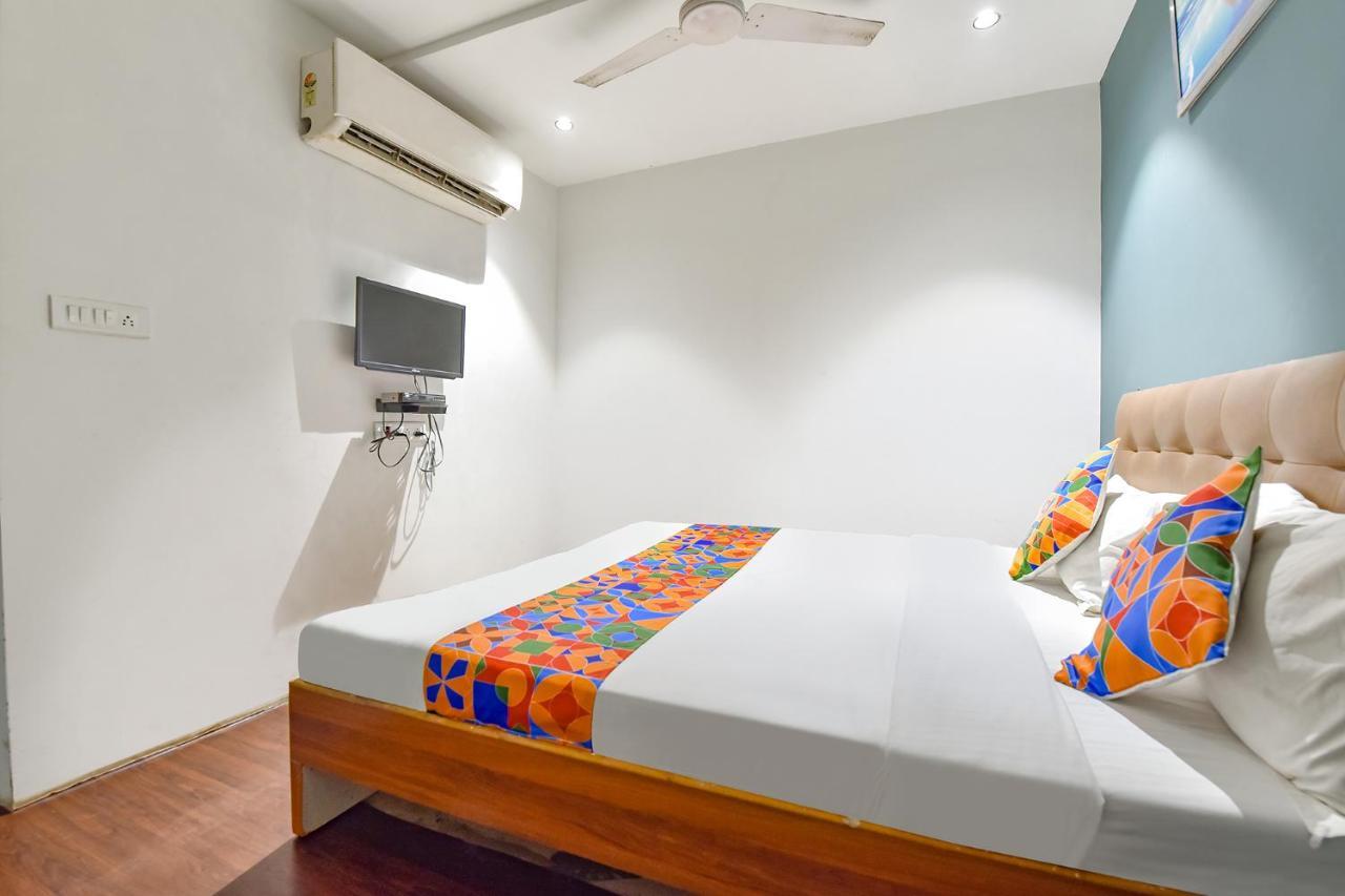 Fabhotel Nidhivan, Udhna Junction スーラト エクステリア 写真