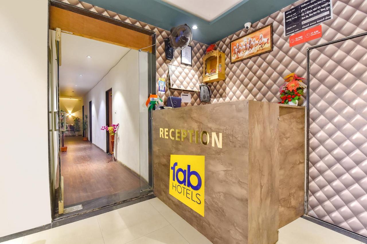 Fabhotel Nidhivan, Udhna Junction スーラト エクステリア 写真